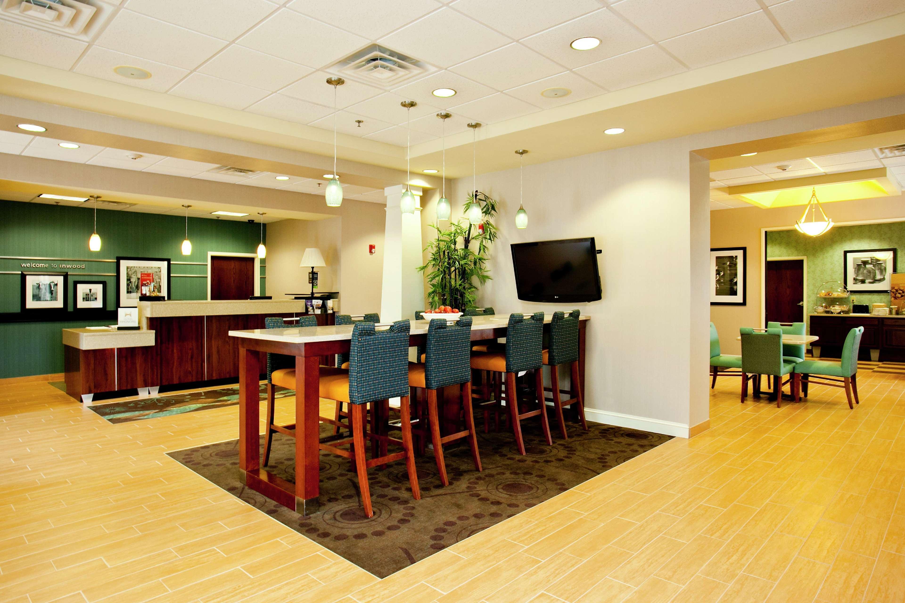Hampton Inn Inwood Eksteriør billede