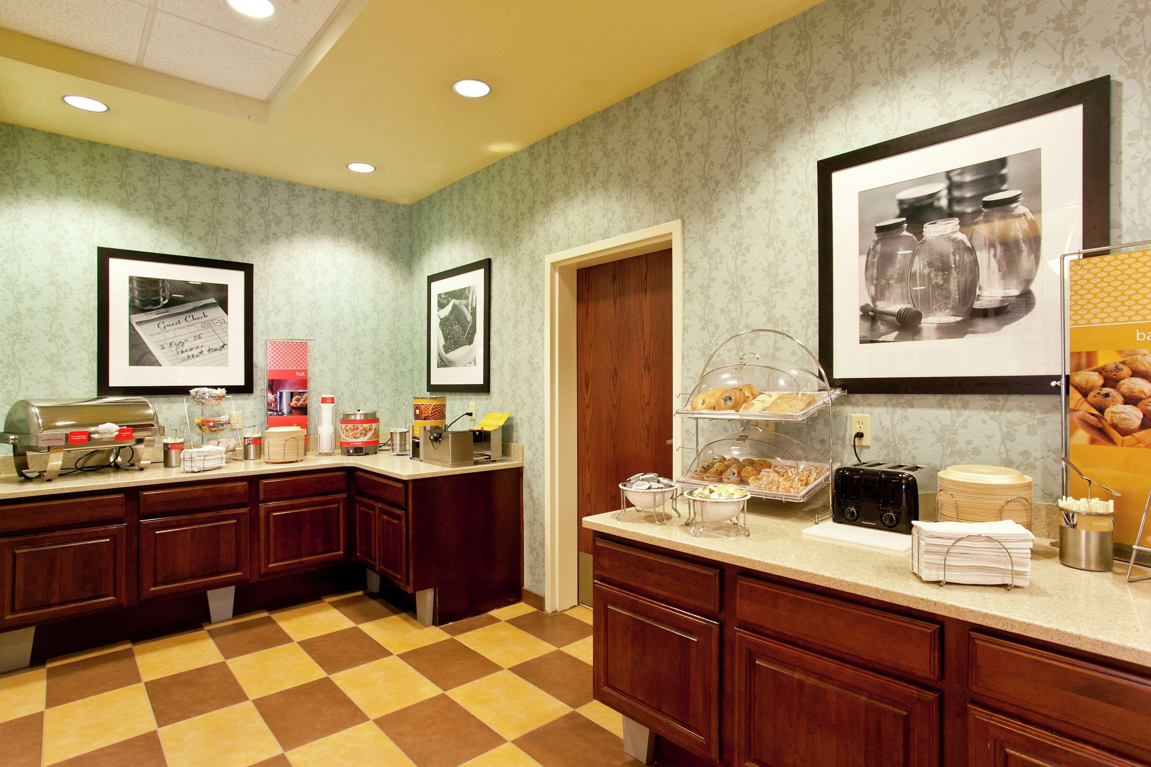 Hampton Inn Inwood Eksteriør billede