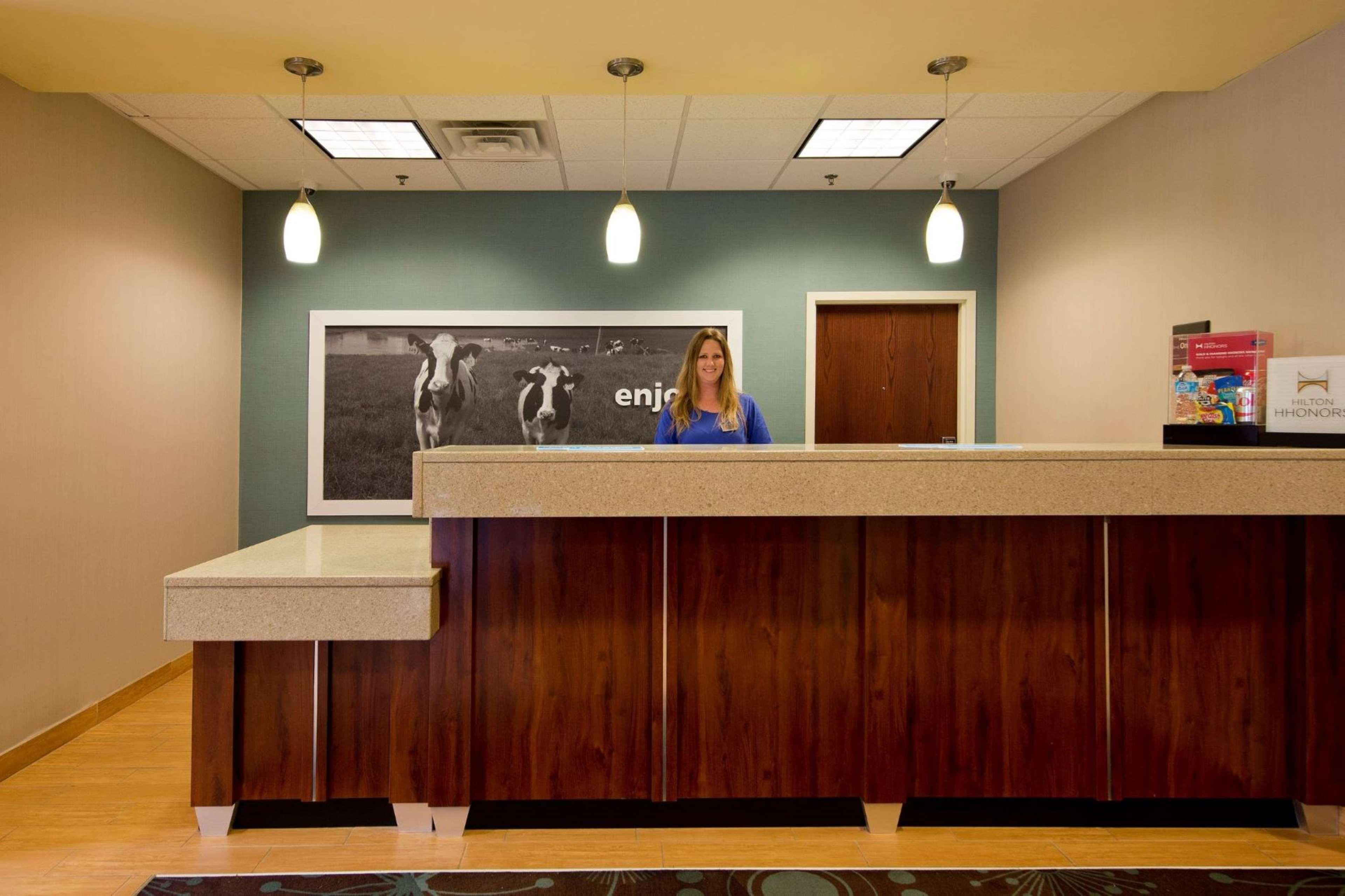 Hampton Inn Inwood Eksteriør billede