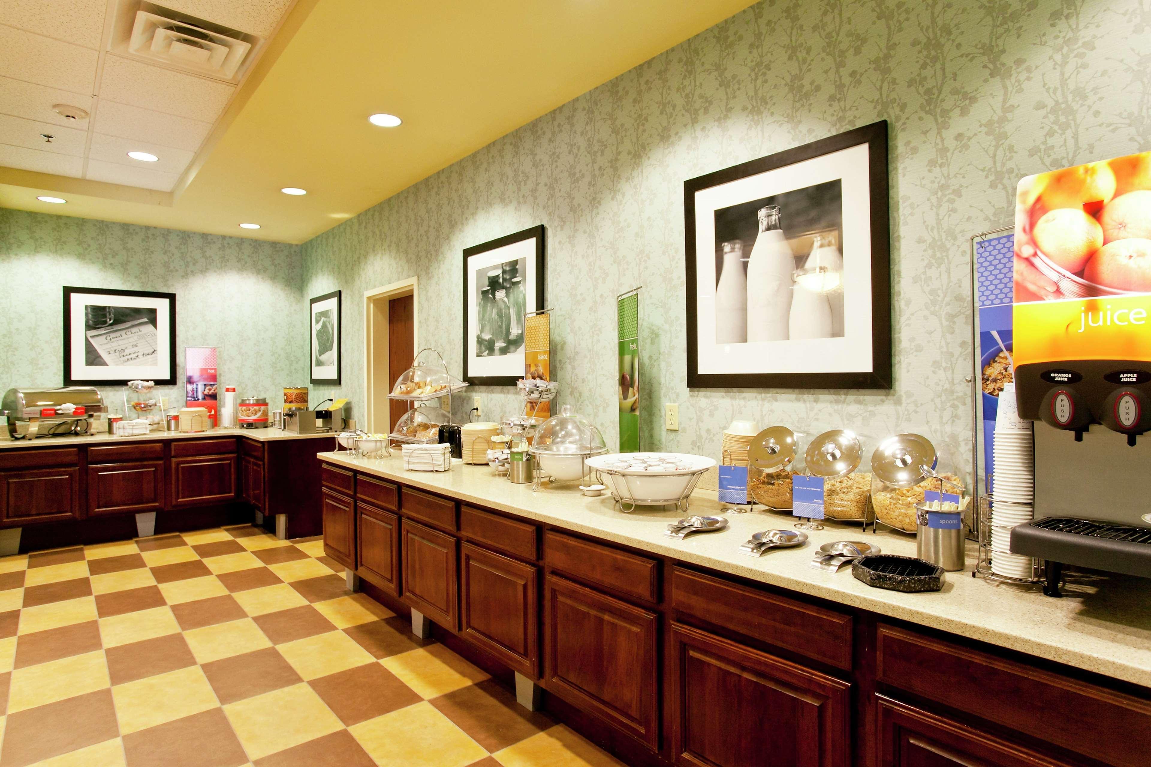 Hampton Inn Inwood Eksteriør billede