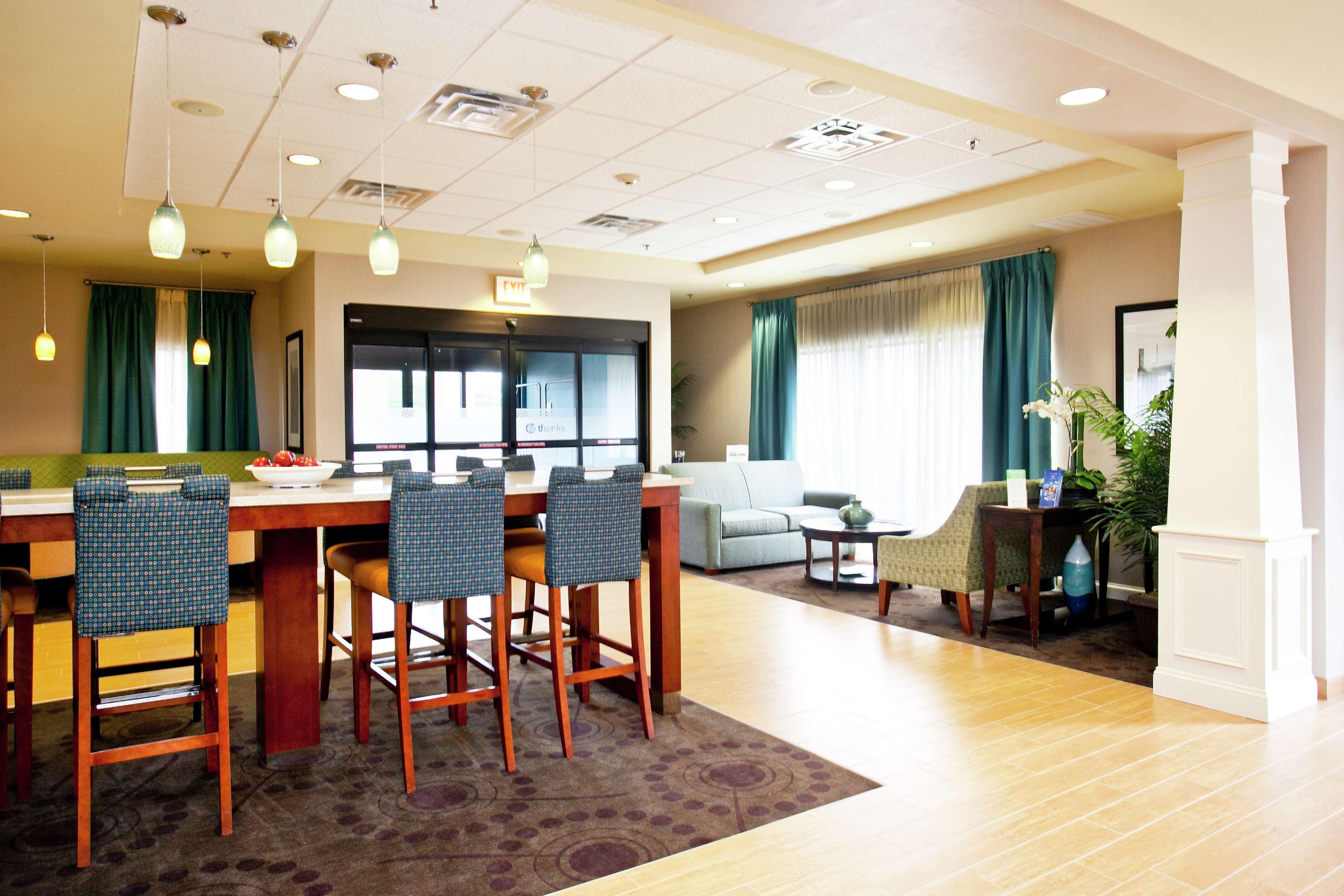 Hampton Inn Inwood Eksteriør billede