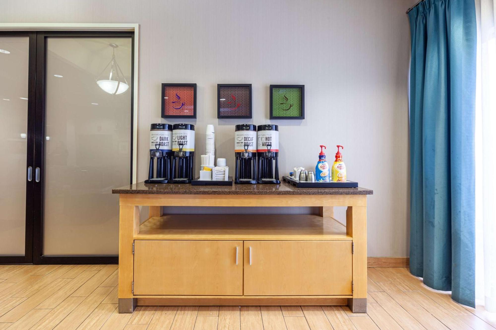 Hampton Inn Inwood Eksteriør billede