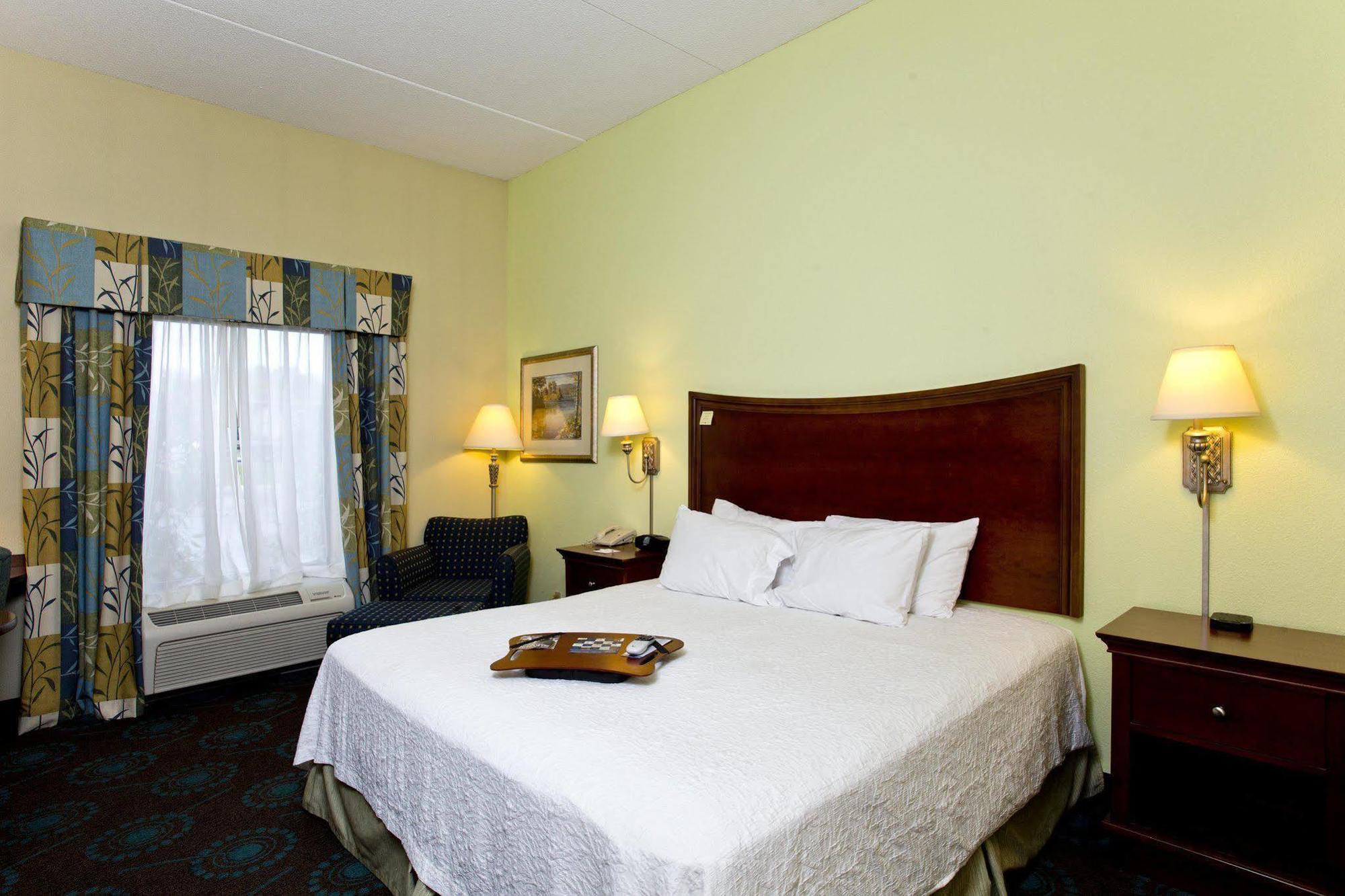 Hampton Inn Inwood Eksteriør billede