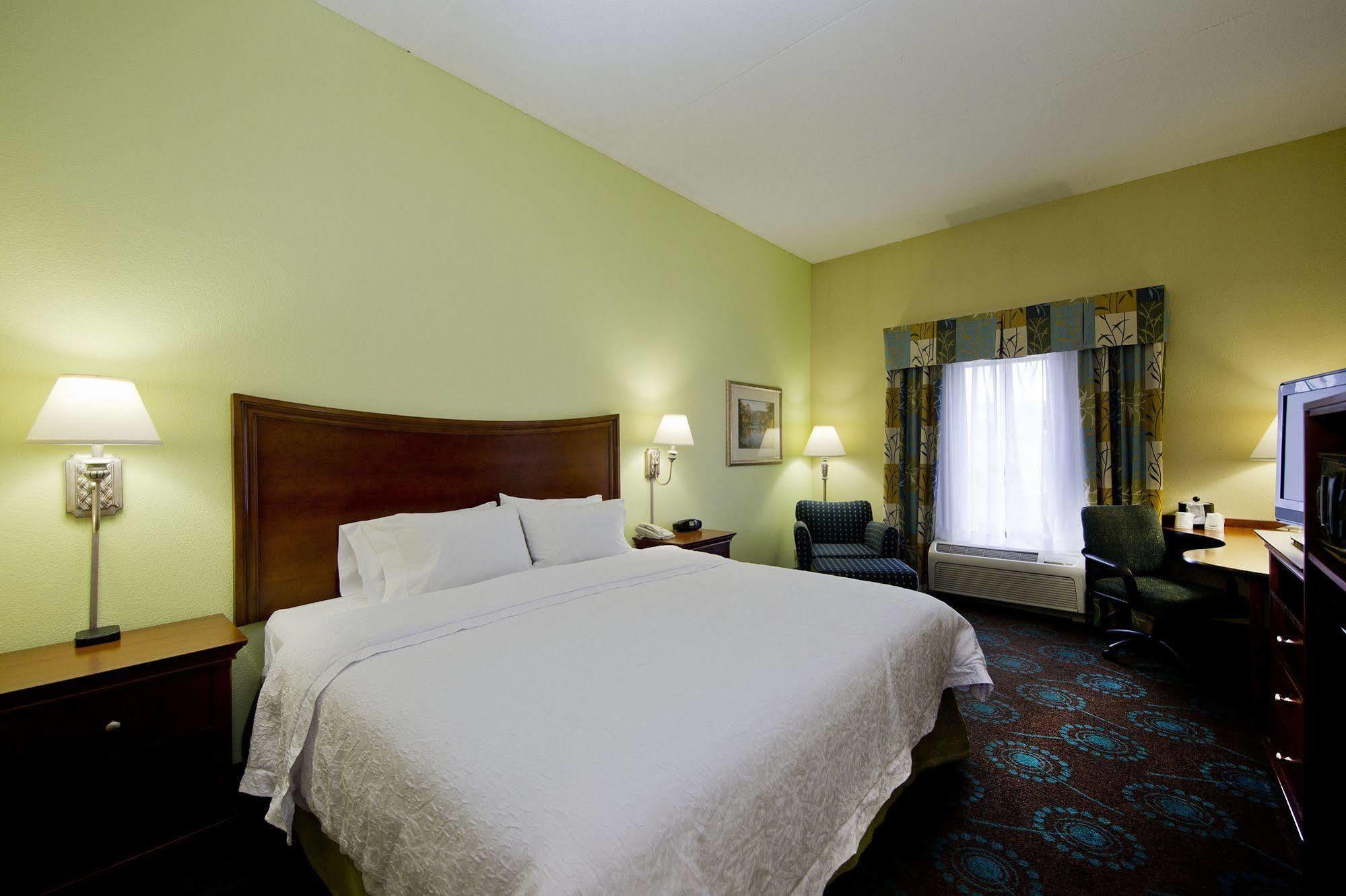 Hampton Inn Inwood Eksteriør billede