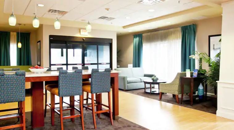 Hampton Inn Inwood Eksteriør billede
